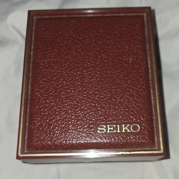 Seiko Gold Quartz Watch Vintage - Picture 8 of 13